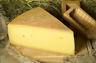 D- Allg. Bergkäse 48% 1/​8 