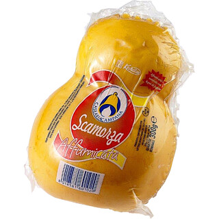 I-​Scamorza geräuchert 45% . 